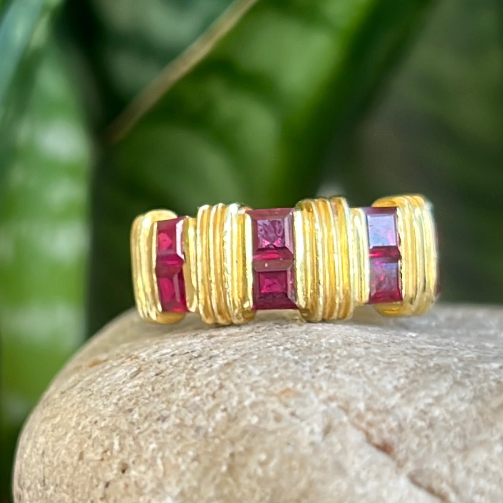 18k Gold And Ruby Ring